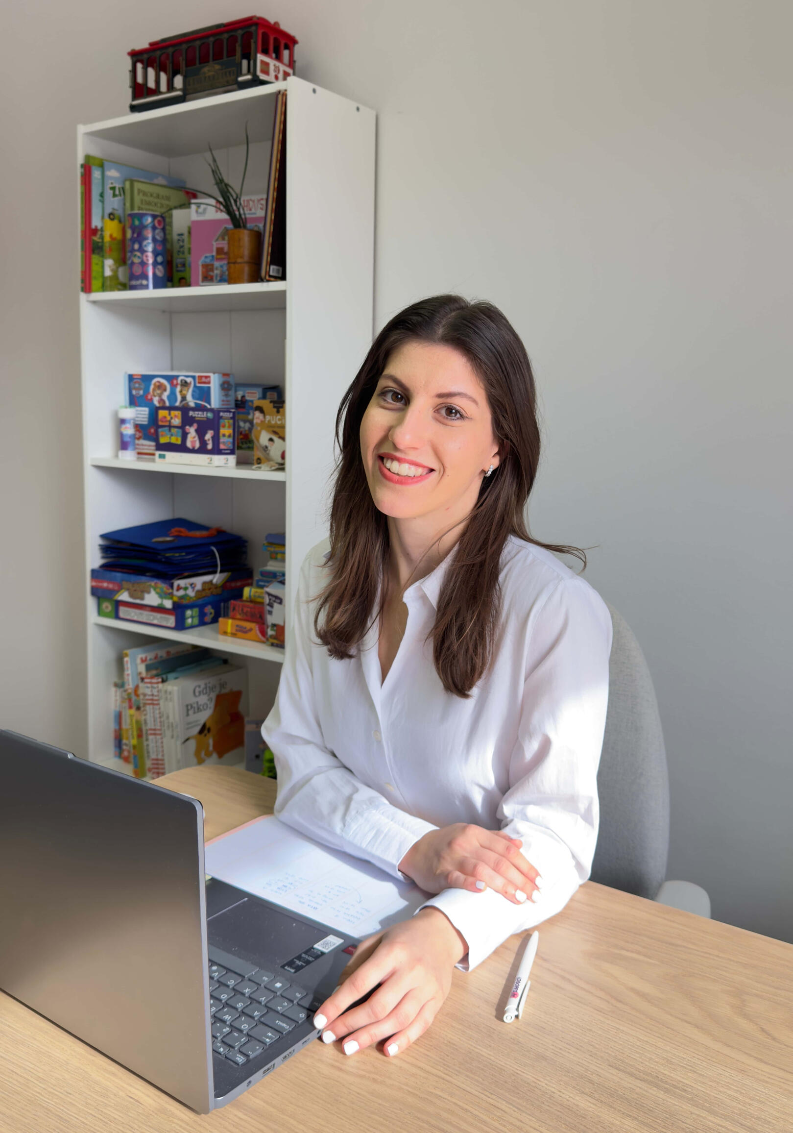 Urša Peša, mag. logoped Urša Peša, mag. logoped